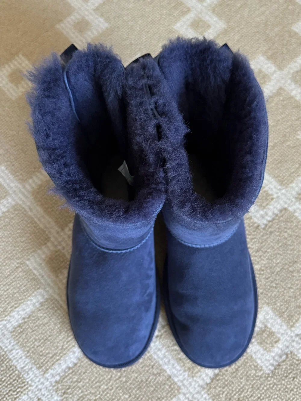 UGG Bailey Bow II Sheepskin Boots Navy Blue Girls Size 4